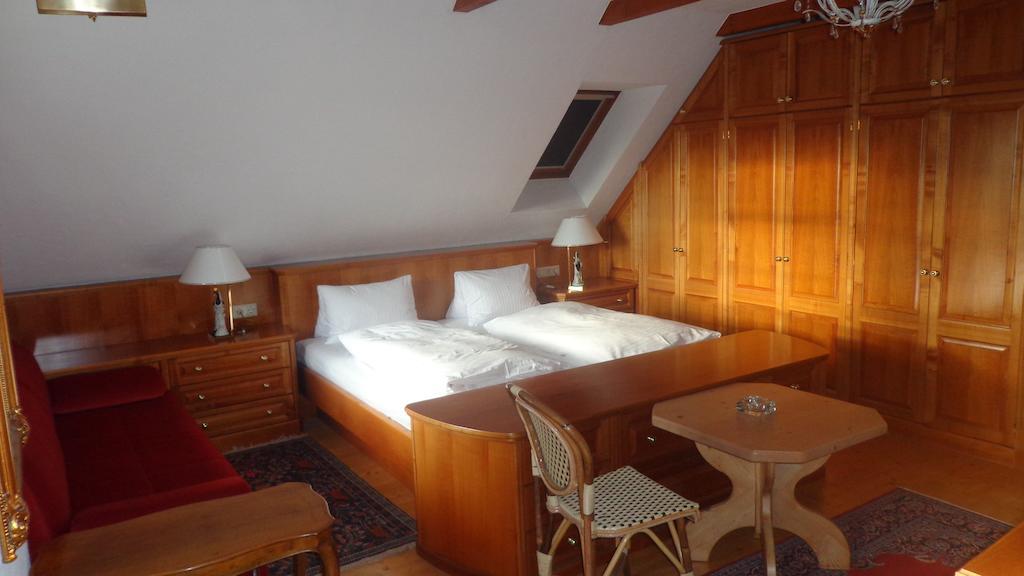 Hotel Hirschenhof Štýrský Hradec Pokoj fotografie